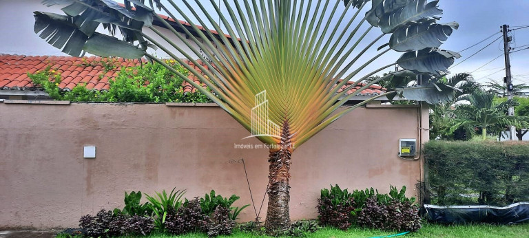 Imagem Casa de Condomínio com 3 Quartos à Venda, 130 m² em Centro - Aquiraz