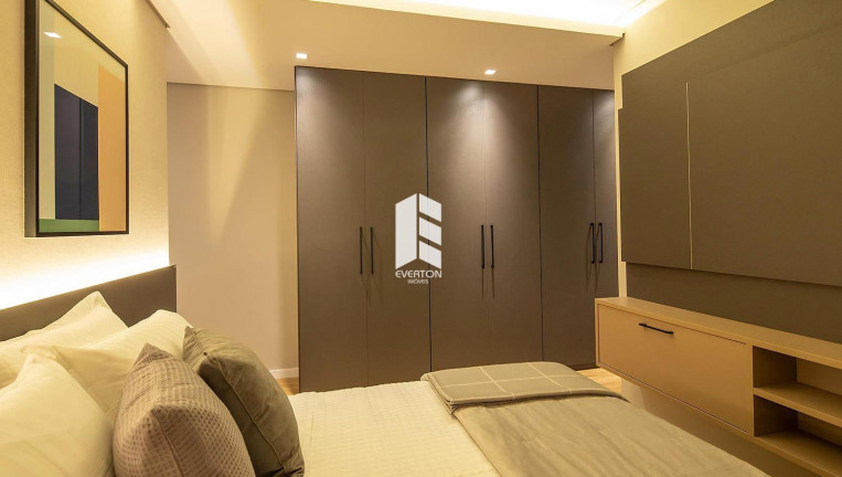 Imagem Apartamento com 3 Quartos à Venda, 189 m² em Centro - Santa Maria