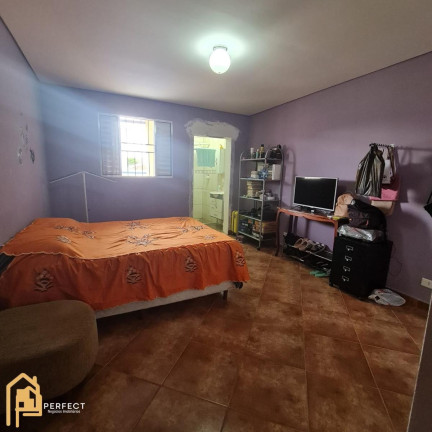 Imagem Casa com 4 Quartos à Venda, 200 m² em Jardim Maria Augusta - Taubaté Imagem Casa com 4 Quartos à Venda, 200 m² em Jardim Maria Augusta - Taubaté