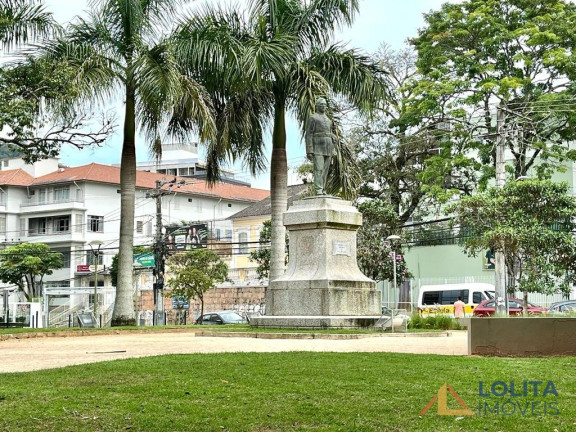 Imagem Apartamento com 2 Quartos à Venda, 74 m² em Centro - Florianopolis