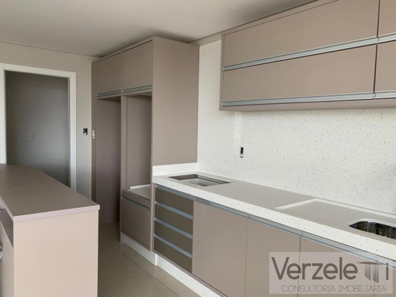 Imagem Apartamento com 3 Quartos para Alugar, 120 m² em Centro - Balneário Camboriú Imagem Apartamento com 3 Quartos para Alugar, 120 m² em Centro - Balneário Camboriú