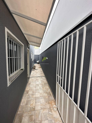 Imagem Casa com 2 Quartos à Venda, 135 m²