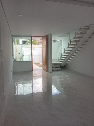 Imagem Casa com 3 Quartos à Venda, 190 m² em Jardim Rubi - Mogi Das Cruzes Imagem Casa com 3 Quartos à Venda, 190 m² em Jardim Rubi - Mogi Das Cruzes