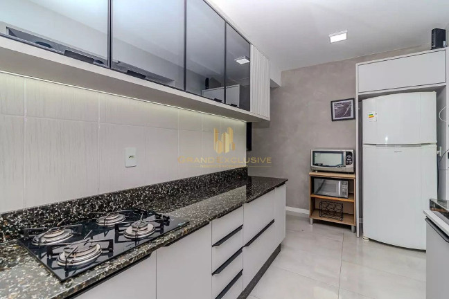 Imagem Apartamento com 2 Quartos à Venda, 70 m² em Pioneiros - Balneário Camboriú Imagem Apartamento com 2 Quartos à Venda, 70 m² em Pioneiros - Balneário Camboriú