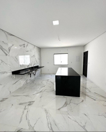 Imagem Casa com 4 Quartos à Venda, 260 m² em Ponta Negra - Manaus