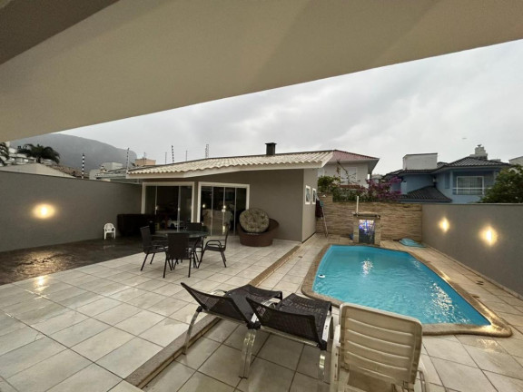 Imagem Casa com 3 Quartos à Venda, 240 m² em Pedra Branca - Palhoça