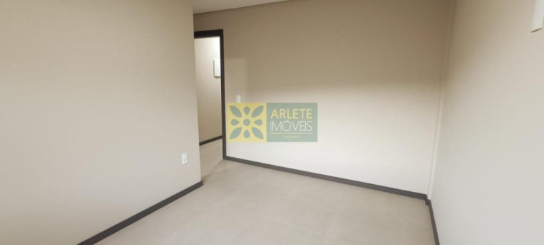 Imagem Casa com 2 Quartos à Venda, 140 m² em Bombas - Bombinhas Imagem Casa com 2 Quartos à Venda, 140 m² em Bombas - Bombinhas
