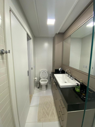 Imagem Apartamento com 3 Quartos à Venda, 206 m² em Centro - Balneário Camboriú Imagem Apartamento com 3 Quartos à Venda, 206 m² em Centro - Balneário Camboriú