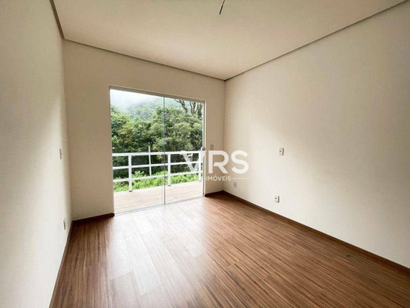 Imagem Casa com 5 Quartos à Venda, 216 m² em Granja Guarani - Teresópolis Imagem Casa com 5 Quartos à Venda, 216 m² em Granja Guarani - Teresópolis