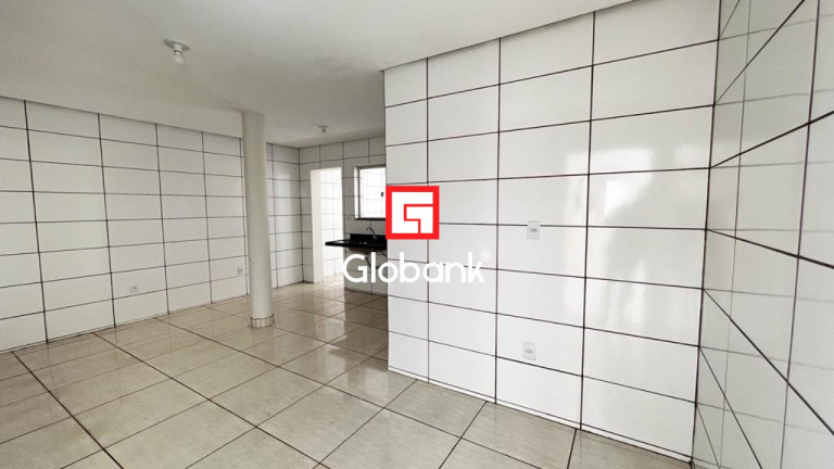 Imagem Apartamento com 3 Quartos para Alugar, 130 m² em Vila Sumaré - Montes Claros Imagem Apartamento com 3 Quartos para Alugar, 130 m² em Vila Sumaré - Montes Claros