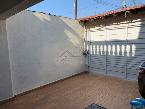 Imagem Sobrado com 3 Quartos à Venda, em Vila Domitila - São Paulo Imagem Sobrado com 3 Quartos à Venda, em Vila Domitila - São Paulo
