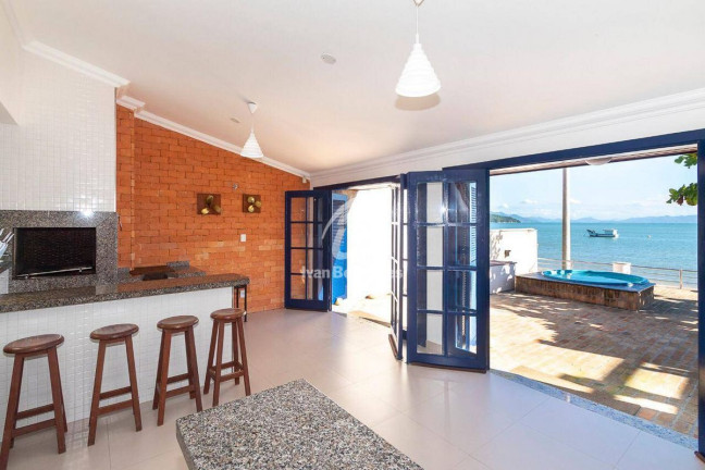 Imagem Casa com 4 Quartos para Temporada, em Canto Grande - Bombinhas Imagem Casa com 4 Quartos para Temporada, em Canto Grande - Bombinhas