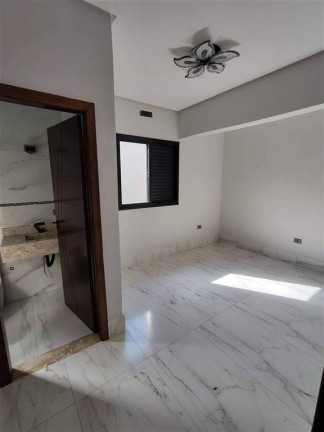 Imagem Casa com 4 Quartos à Venda, 128 m² em Caiçara - Praia Grande Imagem Casa com 4 Quartos à Venda, 128 m² em Caiçara - Praia Grande