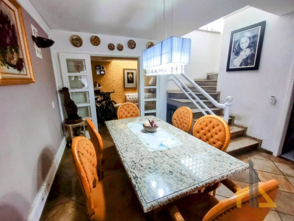 Imagem Casa com 3 Quartos à Venda, 177 m² em Jardim Das Américas - Curitiba Imagem Casa com 3 Quartos à Venda, 177 m² em Jardim Das Américas - Curitiba