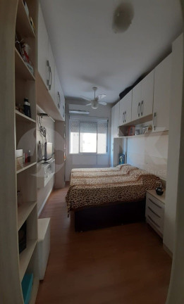 Imagem Apartamento com 3 Quartos à Venda, 66 m² em Santo Antônio - Porto Alegre Imagem Apartamento com 3 Quartos à Venda, 66 m² em Santo Antônio - Porto Alegre
