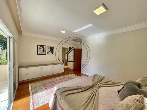 Imagem Casa com 4 Quartos à Venda, 1.058 m² em Vila Santo Antônio - Cotia Imagem Casa com 4 Quartos à Venda, 1.058 m² em Vila Santo Antônio - Cotia