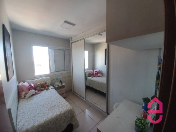 Imagem Apartamento com 3 Quartos à Venda,  em Santa Genoveva - Goiânia