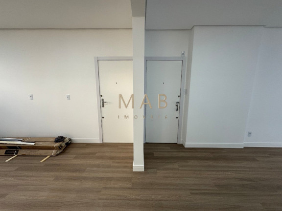 Imagem Imóvel com 3 Quartos à Venda, 111 m² em Centro - Florianópolis