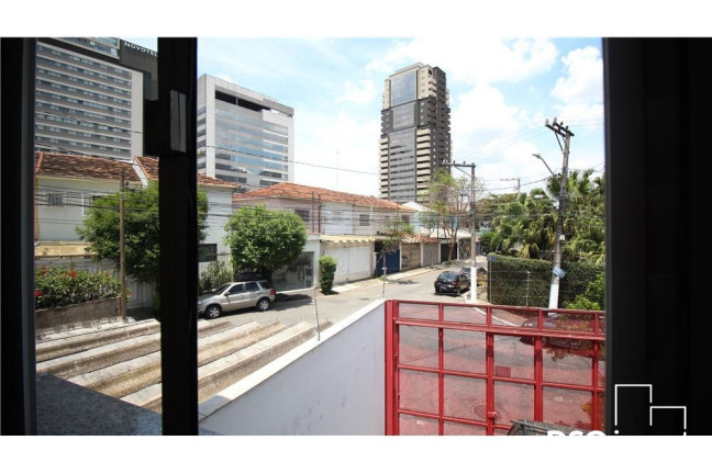 Imagem Casa com 2 Quartos à Venda, em Chácara Santo Antônio (zona Sul) - São Paulo Imagem Casa com 2 Quartos à Venda, em Chácara Santo Antônio (zona Sul) - São Paulo