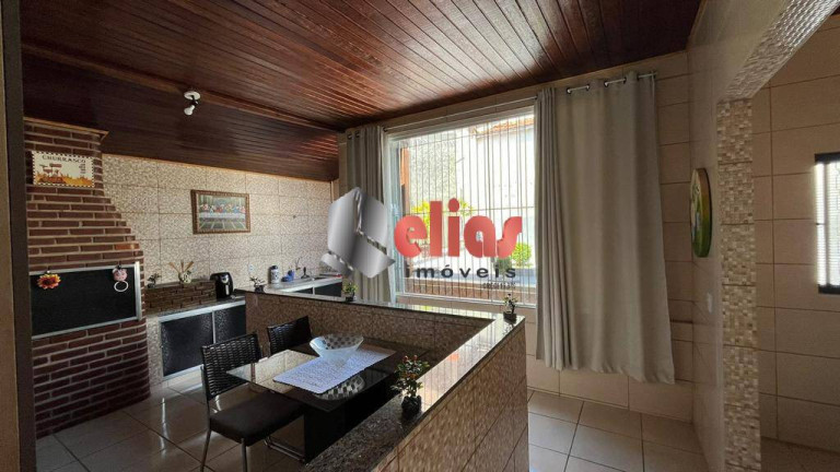 Imagem Sobrado com 5 Quartos à Venda, 200 m² em Jardim Vânia Maria - Bauru Imagem Sobrado com 5 Quartos à Venda, 200 m² em Jardim Vânia Maria - Bauru