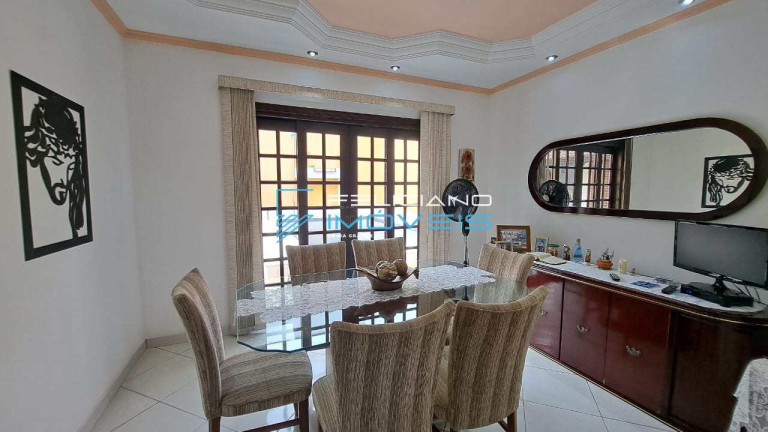 Imagem Casa com 4 Quartos à Venda, 300 m² em Canto Do Forte - Praia Grande Imagem Casa com 4 Quartos à Venda, 300 m² em Canto Do Forte - Praia Grande