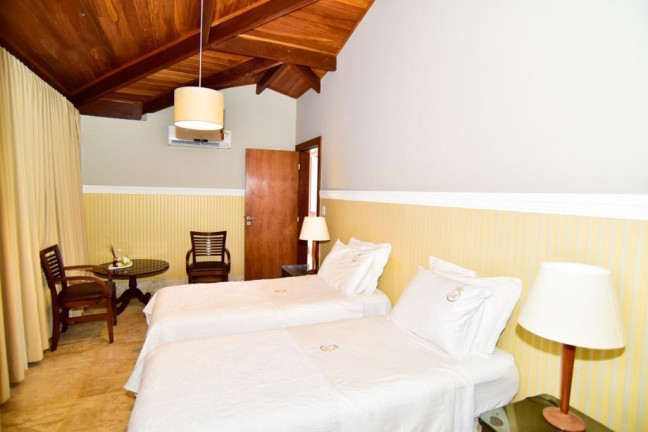 Imagem Casa com 5 Quartos à Venda, 400 m² em Praia Do Forte - Praia Do Forte Imagem Casa com 5 Quartos à Venda, 400 m² em Praia Do Forte - Praia Do Forte