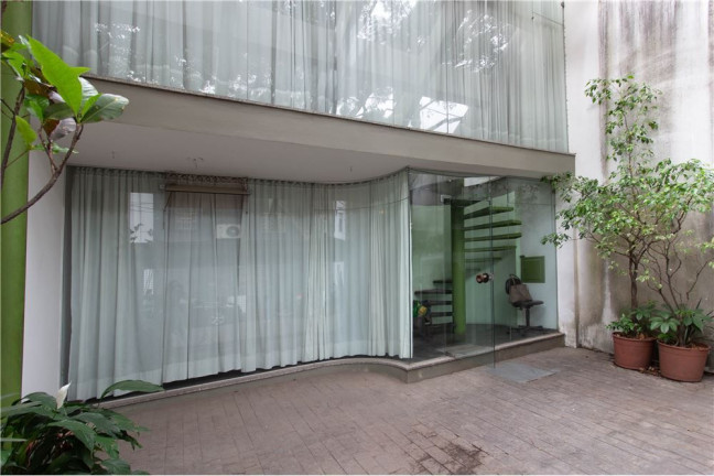 Imagem Casa com 1 Quarto à Venda, 200 m² em Moema - São Paulo Imagem Casa com 1 Quarto à Venda, 200 m² em Moema - São Paulo