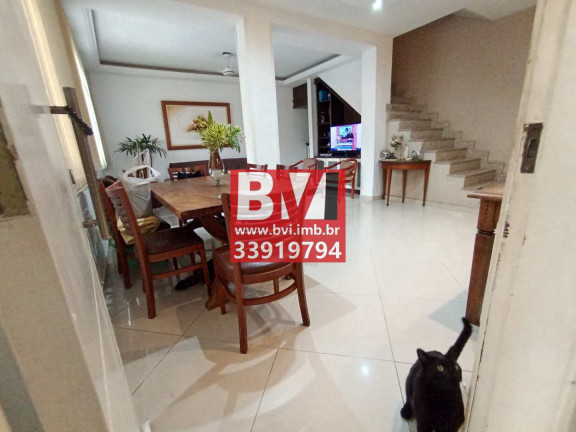 Imagem Casa com 2 Quartos à Venda, 90 m² em Vista Alegre - Rio De Janeiro Imagem Casa com 2 Quartos à Venda, 90 m² em Vista Alegre - Rio De Janeiro