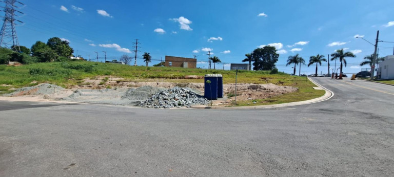 Imagem Terreno à Venda, 205 m² em Parque Nova Jandira - Barueri Imagem Terreno à Venda, 205 m² em Parque Nova Jandira - Barueri