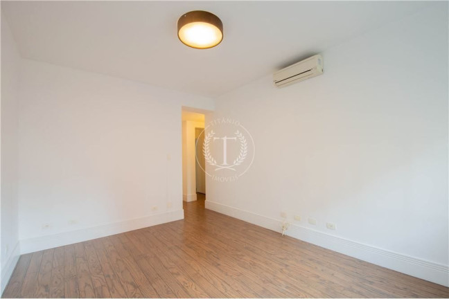 Imagem Apartamento com 2 Quartos à Venda, 156 m² em Cerqueira César - São Paulo