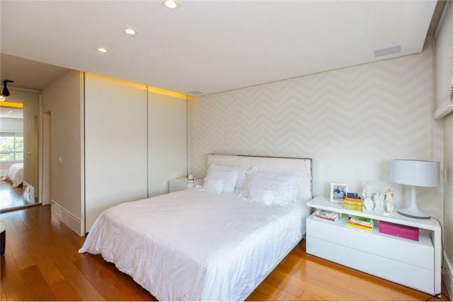 Imagem Apartamento com 4 Quartos à Venda, 251 m² em Campo Belo - São Paulo