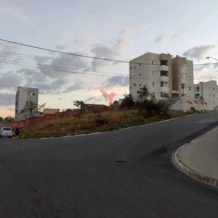 Imagem Terreno à Venda, 581 m² em Residencial Village Santana - Guaratinguetá Imagem Terreno à Venda, 581 m² em Residencial Village Santana - Guaratinguetá