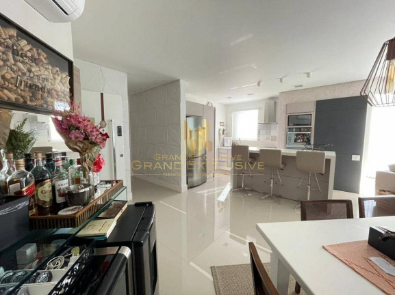 Imagem Apartamento com 3 Quartos à Venda, 169 m² em Centro - Balneário Camboriú Imagem Apartamento com 3 Quartos à Venda, 169 m² em Centro - Balneário Camboriú