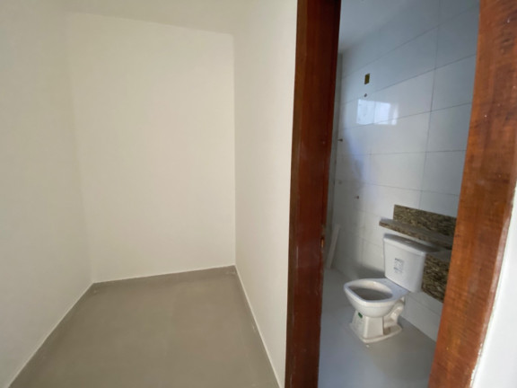 Imagem Casa com 4 Quartos à Venda, 180 m² em Buraquinho - Lauro De Freitas Imagem Casa com 4 Quartos à Venda, 180 m² em Buraquinho - Lauro De Freitas