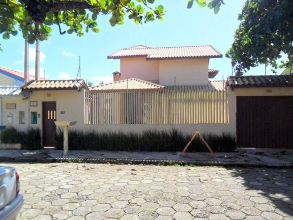 Sobrado com 4 Quartos à Venda, 360 m² em Cidade Nova Peruibe - Peruíbe