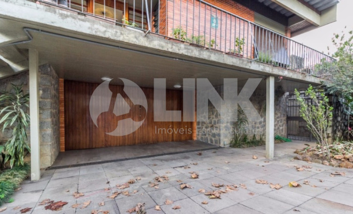 Imagem Casa com 3 Quartos à Venda, 591 m² em Três Figueiras - Porto Alegre Imagem Casa com 3 Quartos à Venda, 591 m² em Três Figueiras - Porto Alegre