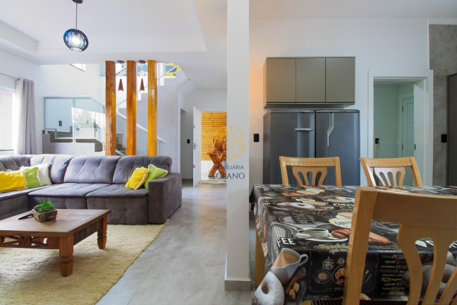 Imagem Casa com 3 Quartos à Venda, 221 m² em Paese - Itapoá Imagem Casa com 3 Quartos à Venda, 221 m² em Paese - Itapoá