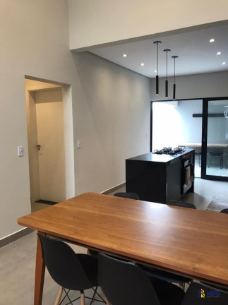 Imagem Casa de Condomínio com 3 Quartos à Venda, 160 m² em Residencial Terras De São Francisco - Sorocaba Imagem Casa de Condomínio com 3 Quartos à Venda, 160 m² em Residencial Terras De São Francisco - Sorocaba