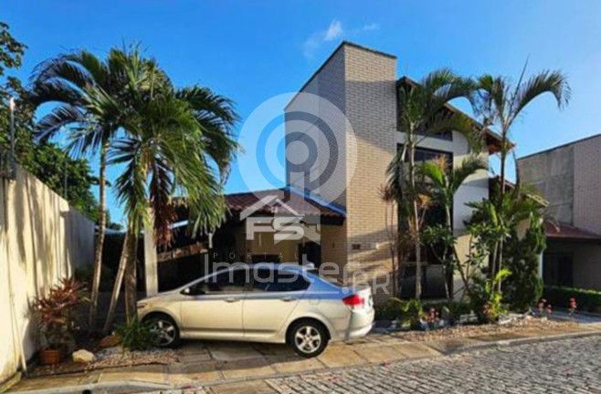 Imagem Casa com 3 Quartos à Venda, 121 m² em Lagoa Redonda - Fortaleza