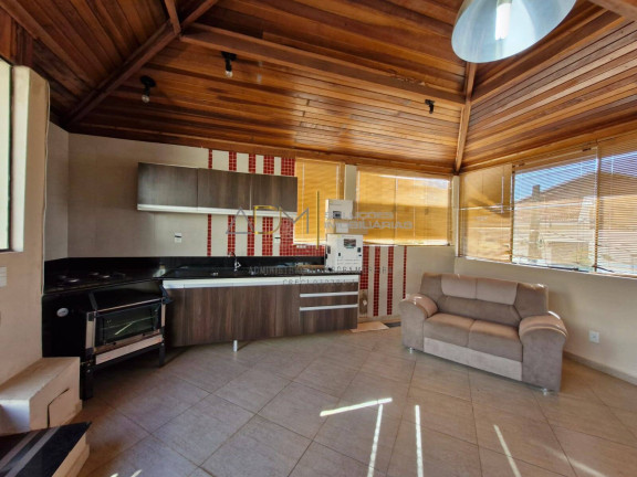 Imagem Casa com 3 Quartos à Venda, 300 m² em Chácara Floresta - Botucatu Imagem Casa com 3 Quartos à Venda, 300 m² em Chácara Floresta - Botucatu
