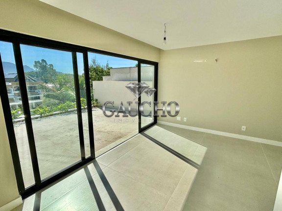 Imagem Casa com 4 Quartos à Venda, 290 m² em Barra Da Tijuca - Rio De Janeiro Imagem Casa com 4 Quartos à Venda, 290 m² em Barra Da Tijuca - Rio De Janeiro