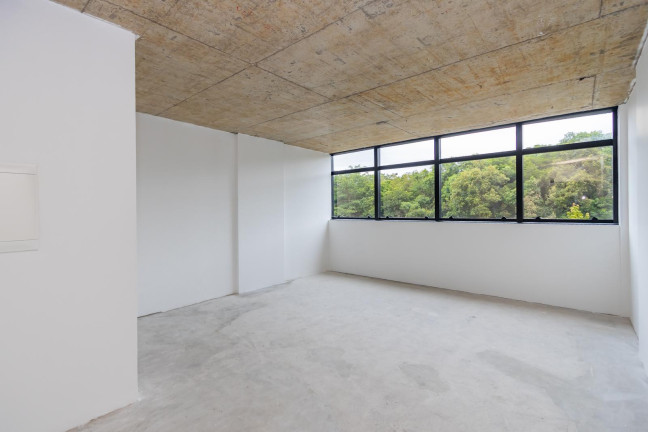 Sala Comercial à Venda, 33 m² em Campo Comprido - Curitiba