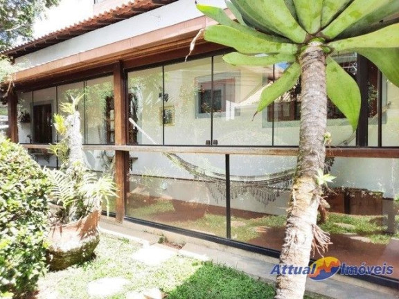 Imagem Casa com 4 Quartos à Venda, 174 m² em Vargem Grande - Teresópolis
