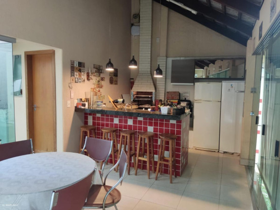 Imagem Casa com 3 Quartos à Venda, 231 m² em Setor Jaó - Goiânia