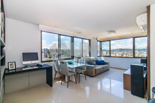 Apartamento com 3 Quartos à Venda, 95 m² em Independência - Porto Alegre