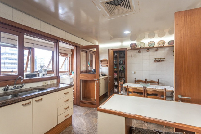Imagem Apartamento com 4 Quartos à Venda, 352 m² em Moinhos De Vento - Porto Alegre Imagem Apartamento com 4 Quartos à Venda, 352 m² em Moinhos De Vento - Porto Alegre