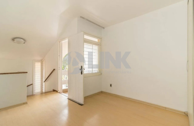 Imagem Casa com 4 Quartos à Venda, 250 m² em Menino Deus - Porto Alegre Imagem Casa com 4 Quartos à Venda, 250 m² em Menino Deus - Porto Alegre