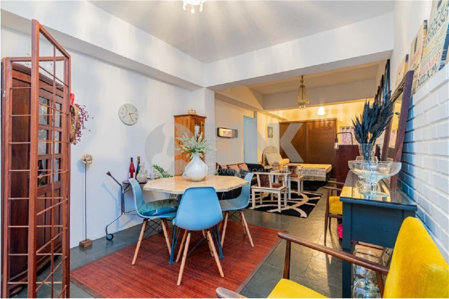 Imagem Apartamento com 2 Quartos à Venda, 110 m² em Independência - Porto Alegre
