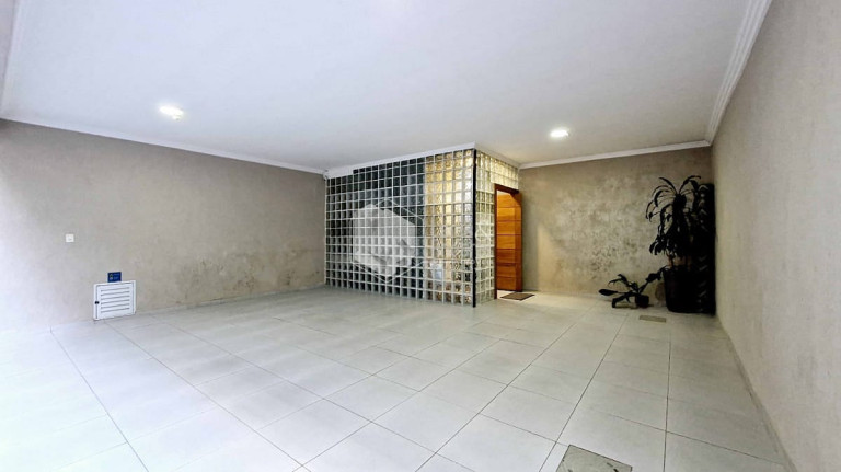 Casa com 3 Quartos à Venda, 220 m² em Vila Invernada - São Paulo