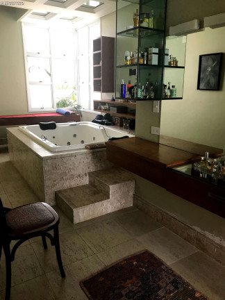 Imagem Casa com 6 Quartos para Alugar ou Temporada, 760 m² em Candelária - Natal